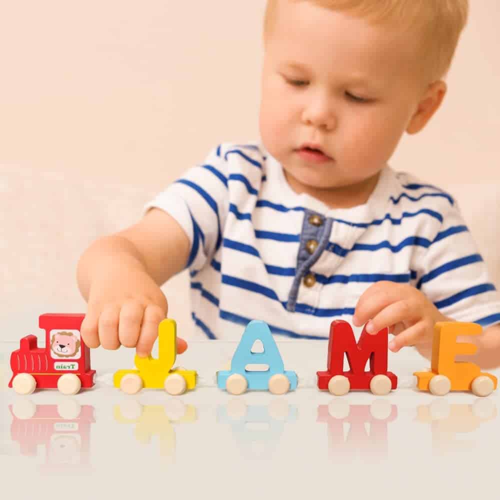 Jouet de train de lettres